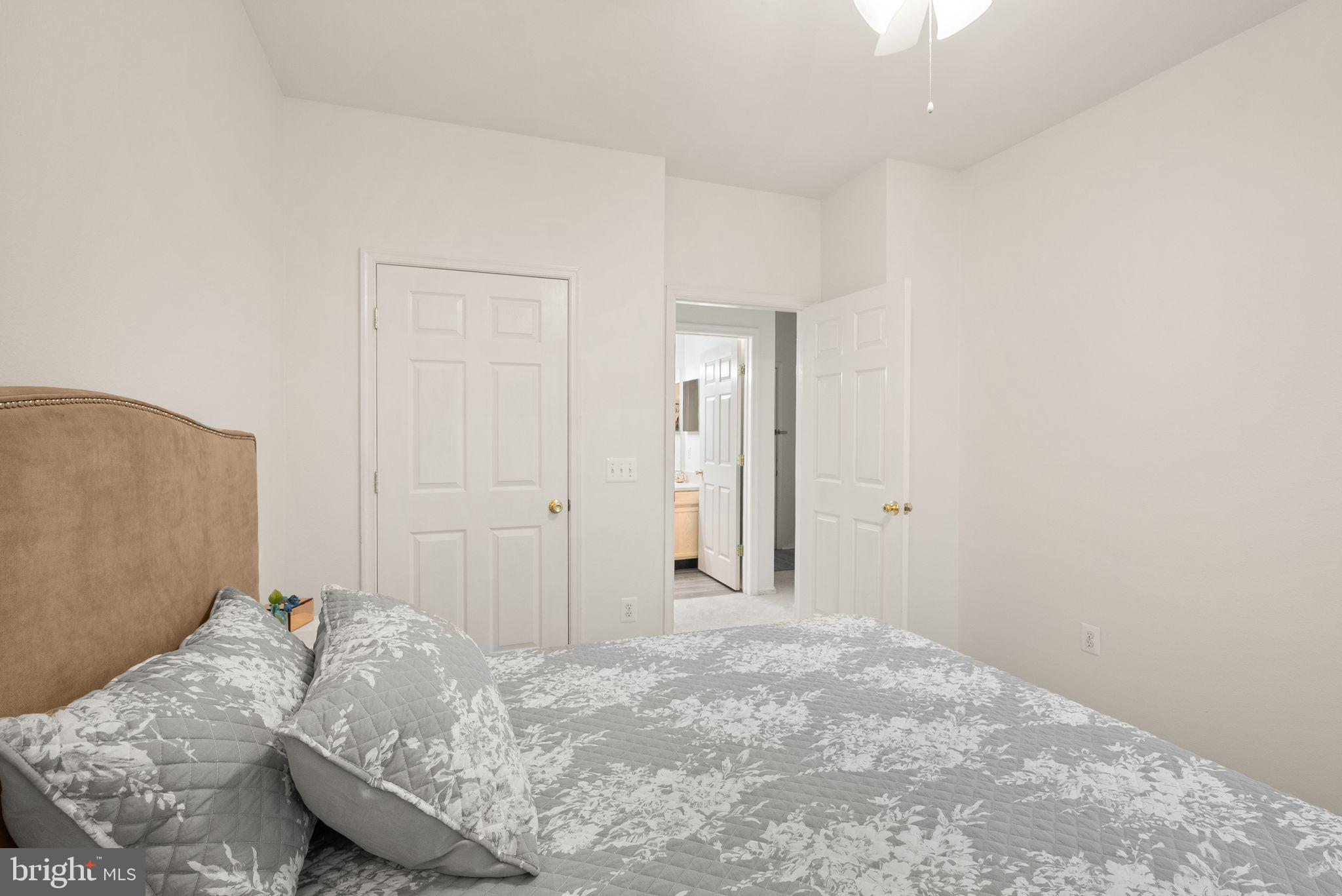 1601 SPRING GATE DRIVE 1116