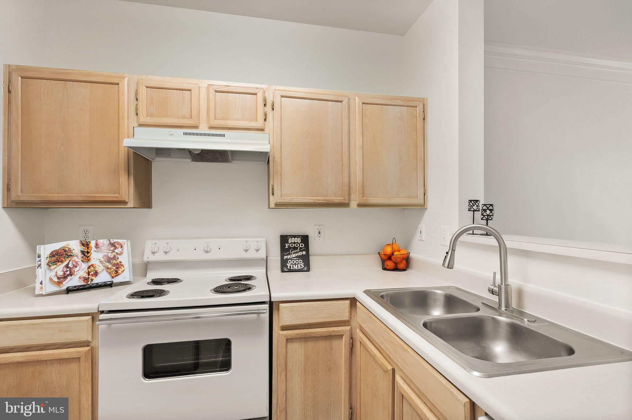 1601 SPRING GATE DRIVE 1116