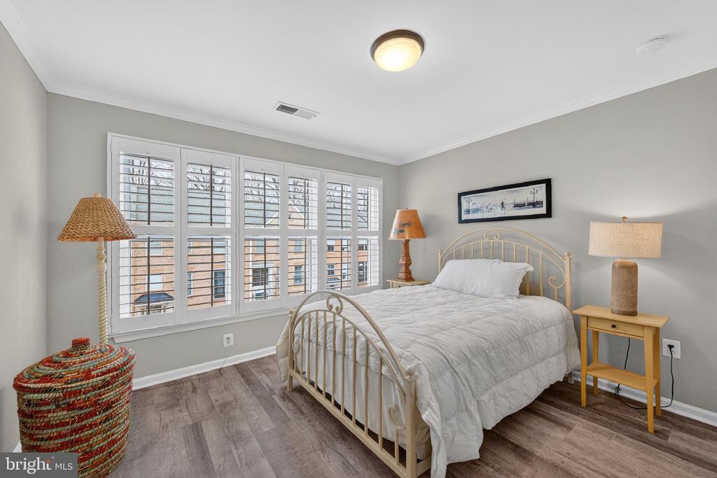 11503 WATERHAVEN COURT