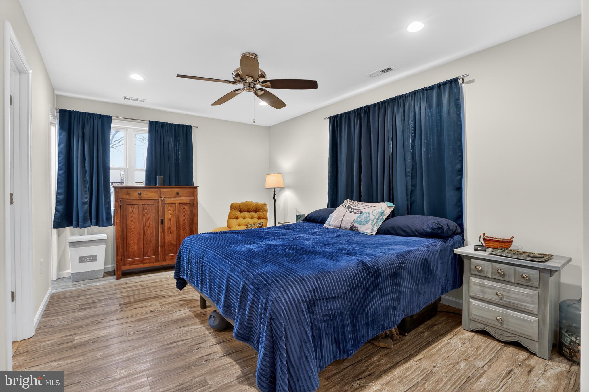 6803 KENFIG DRIVE