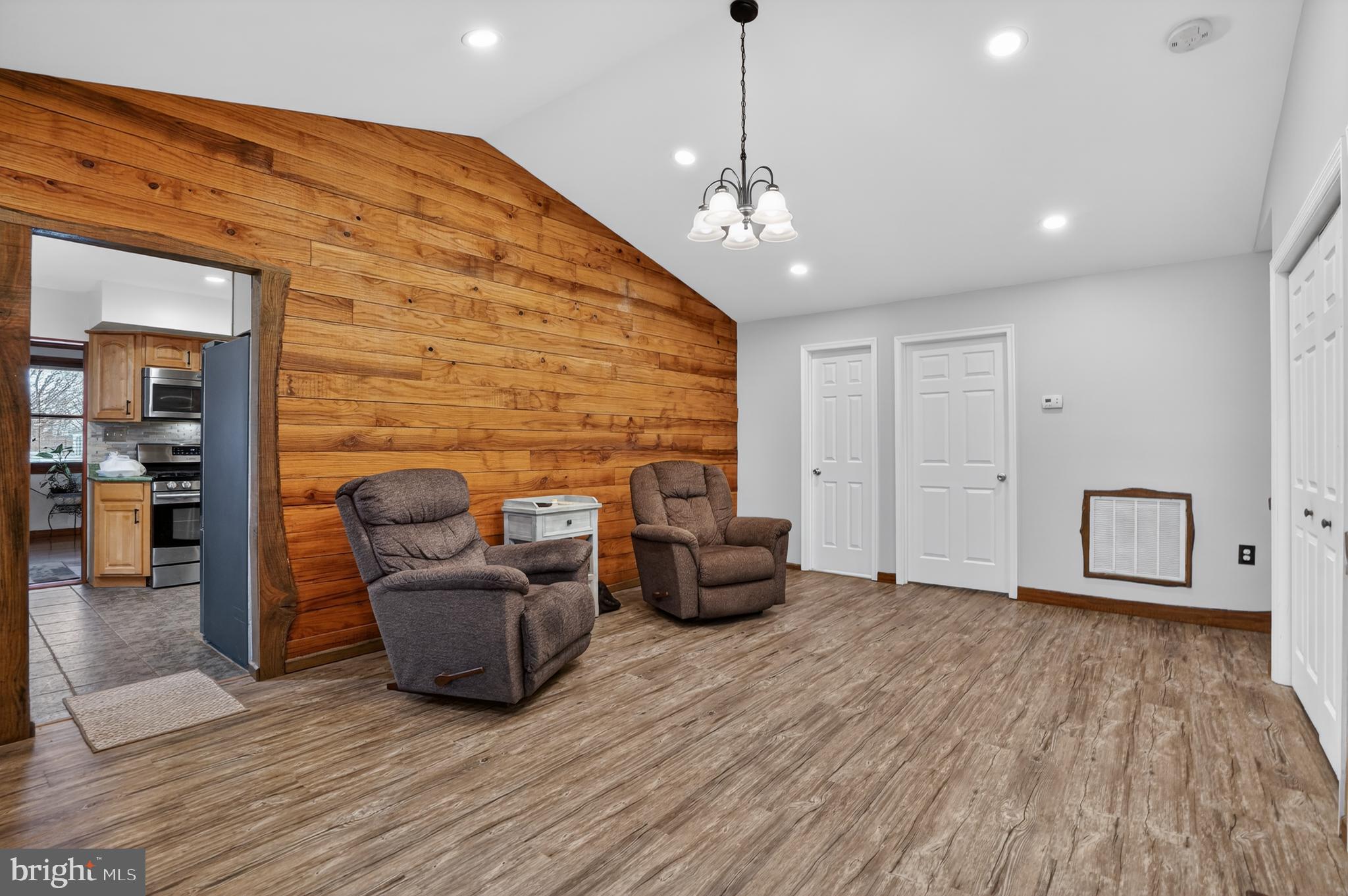 6803 KENFIG DRIVE