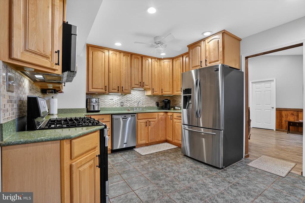 6803 KENFIG DRIVE