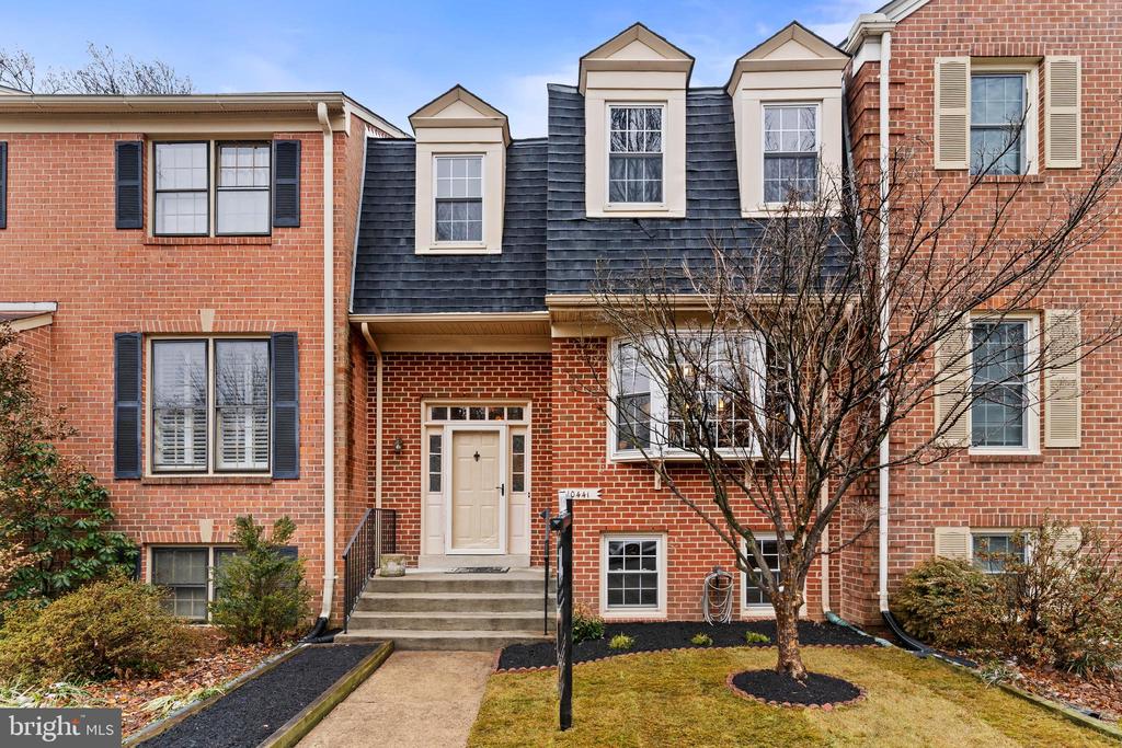 10441 CARRIAGEPARK COURT