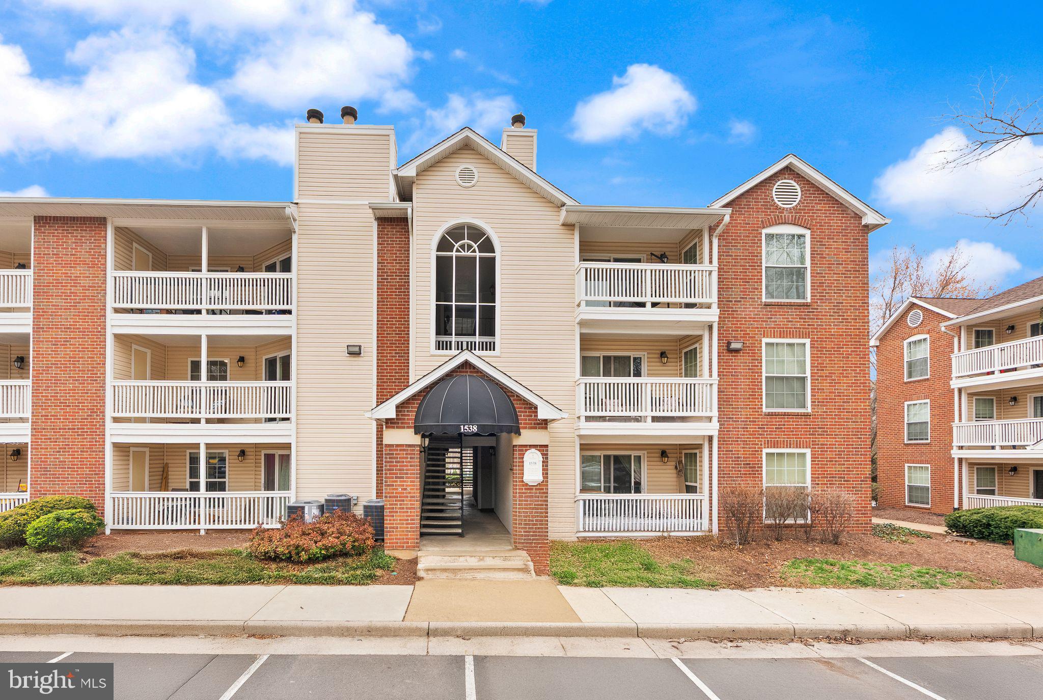 1538 LINCOLN WAY 201A