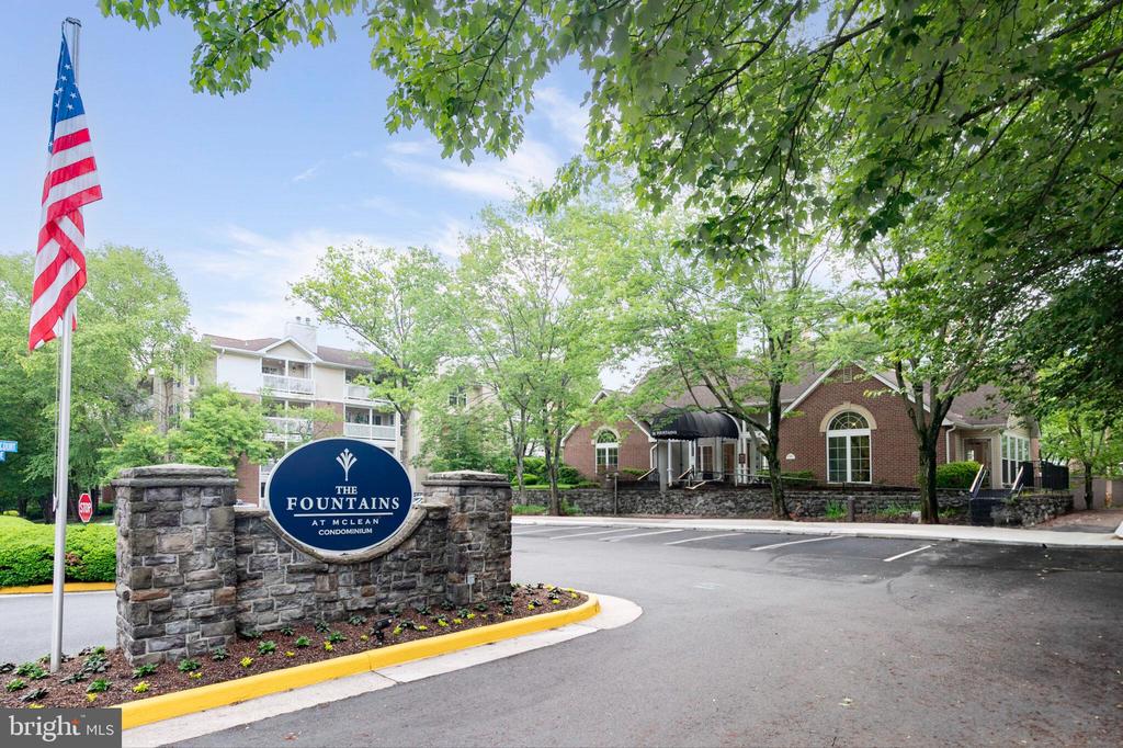 1538 LINCOLN WAY 201A