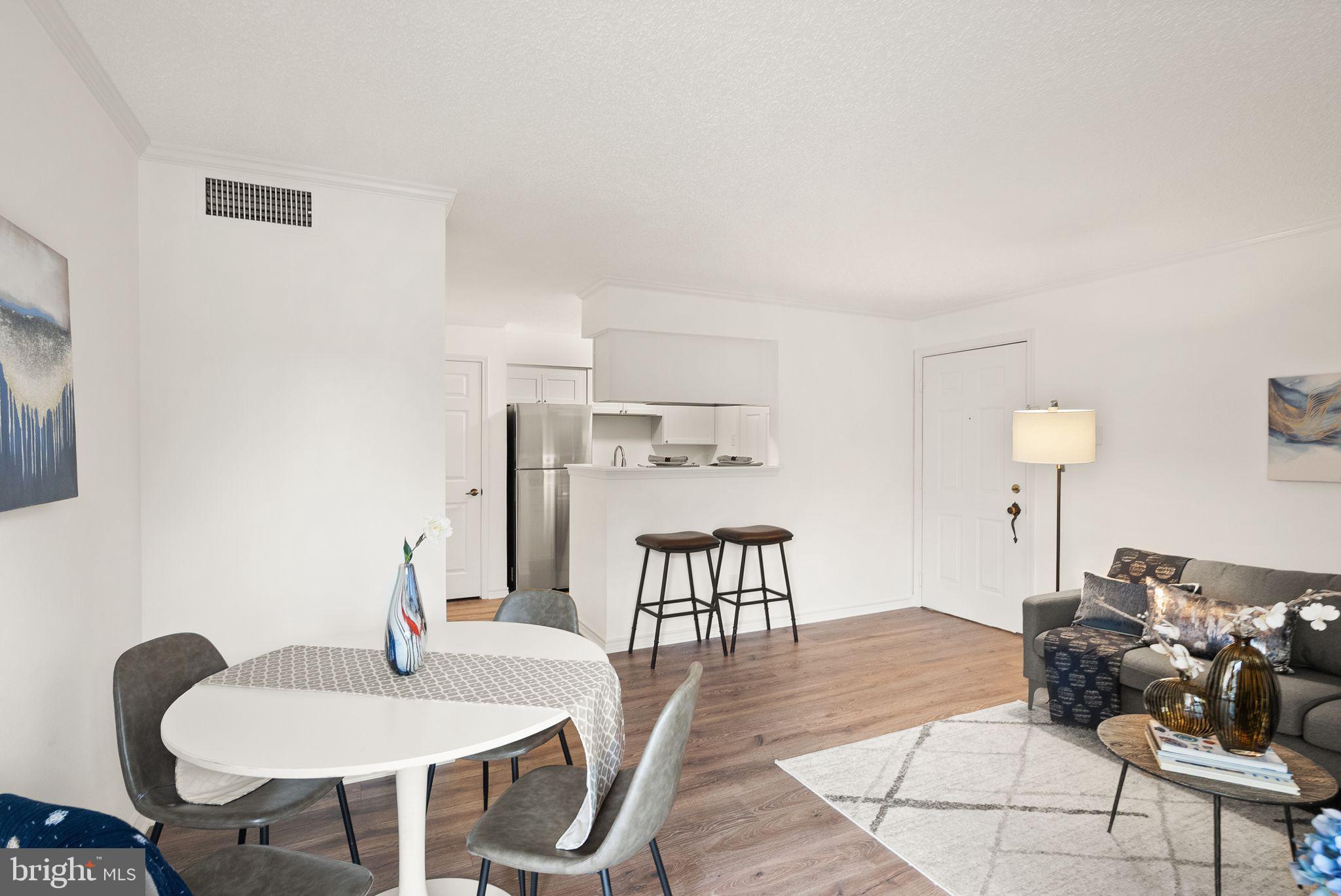 1538 LINCOLN WAY 201A