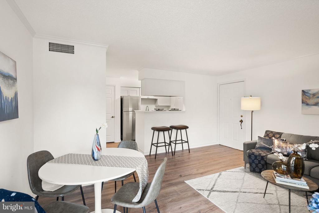 1538 LINCOLN WAY 201A