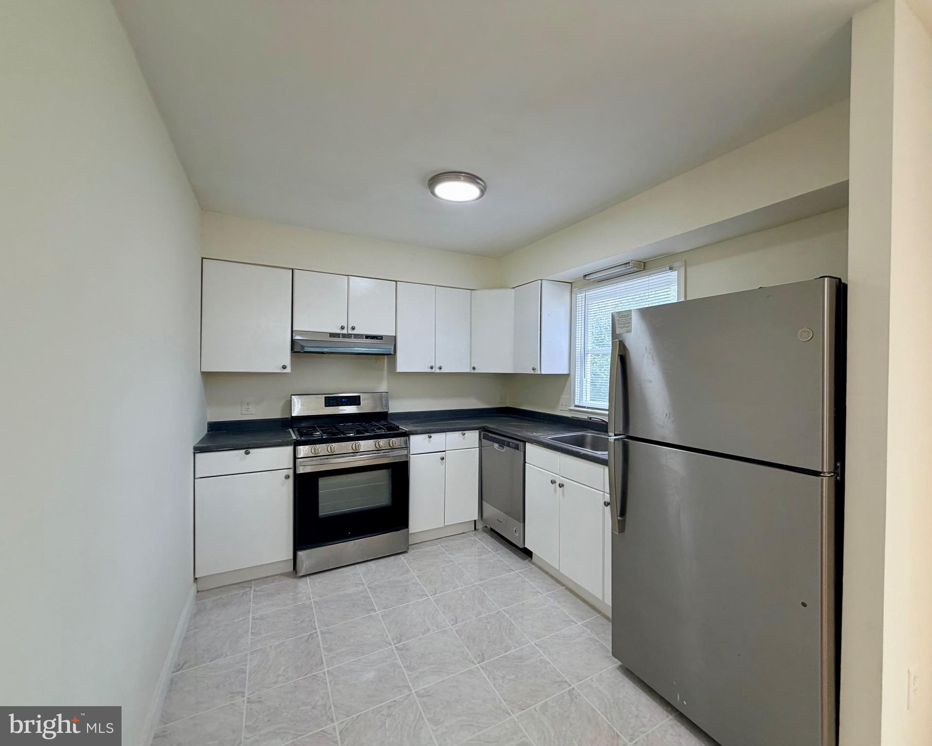 3048 HICKORY GROVE COURT