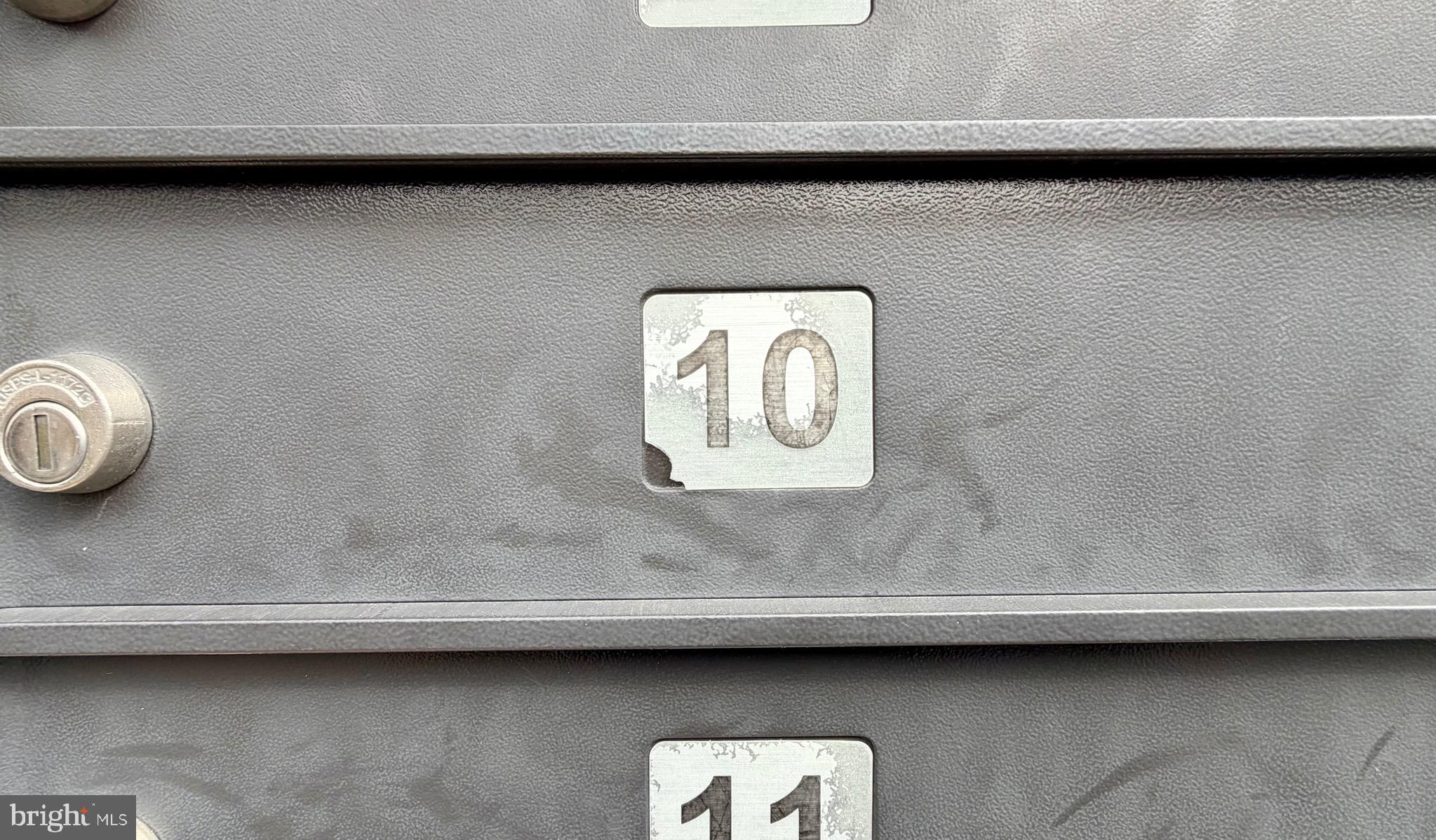 3048 HICKORY GROVE COURT