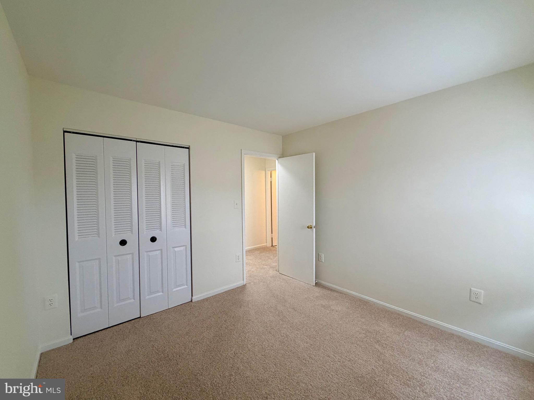 3048 HICKORY GROVE COURT