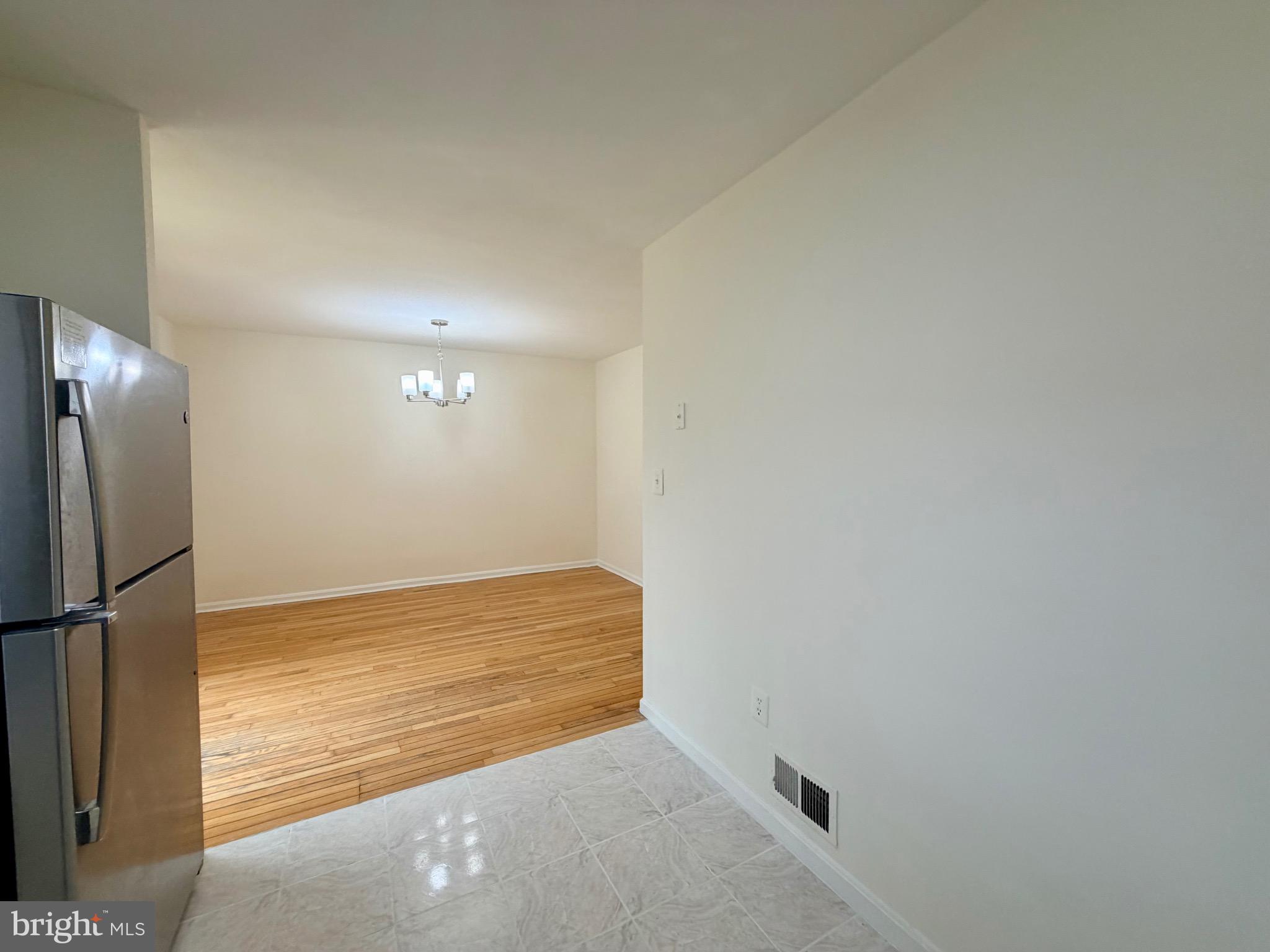 3048 HICKORY GROVE COURT