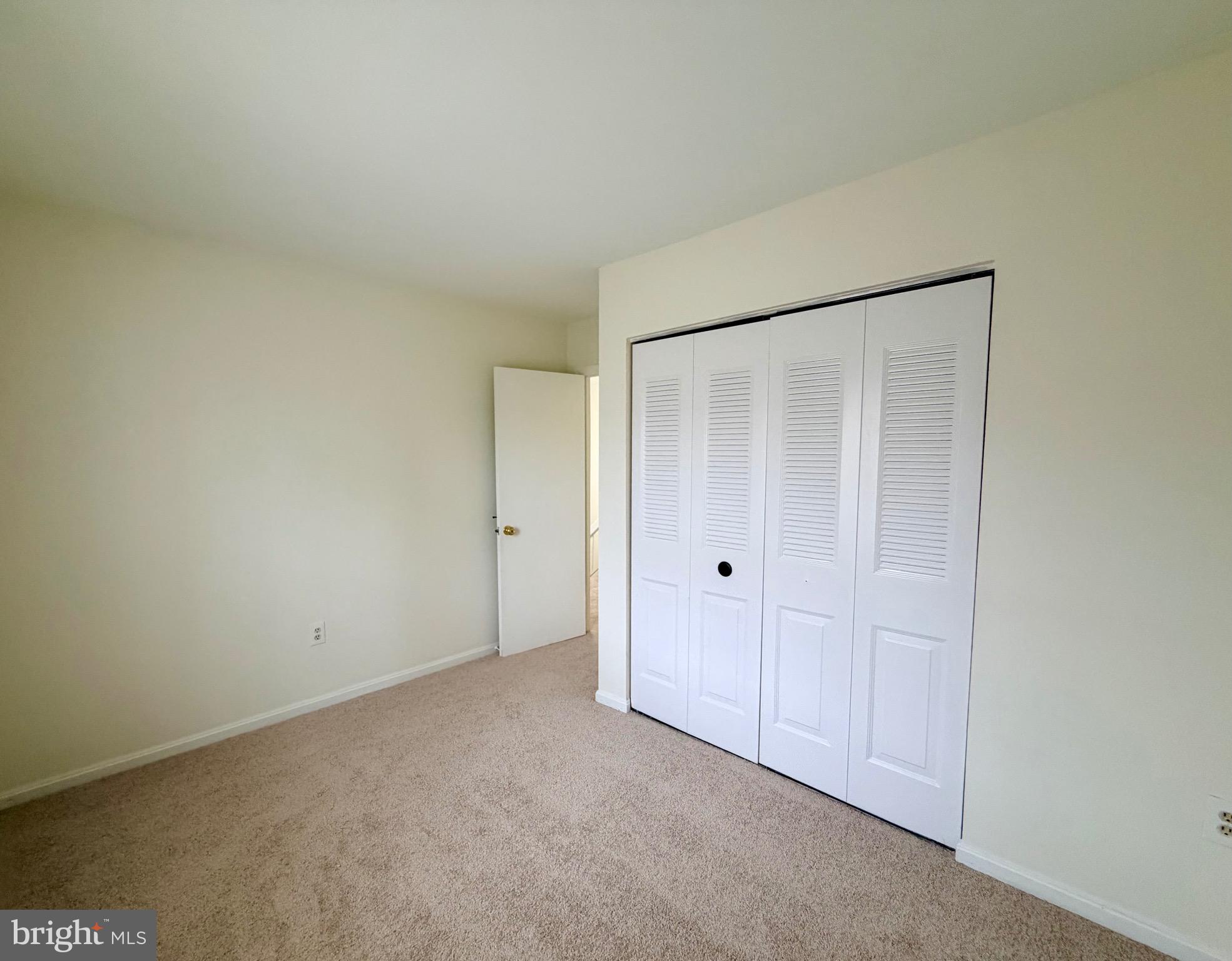 3048 HICKORY GROVE COURT