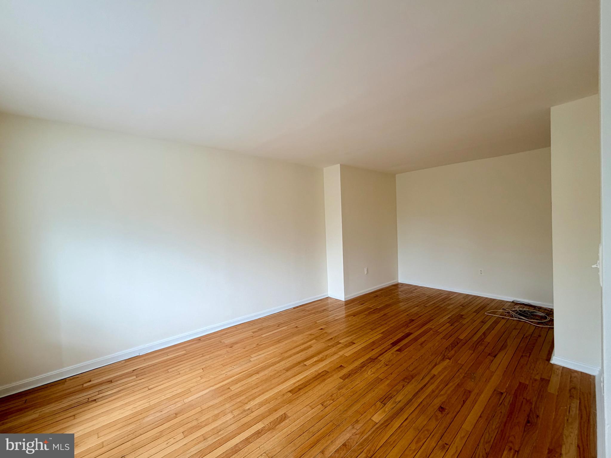 3048 HICKORY GROVE COURT