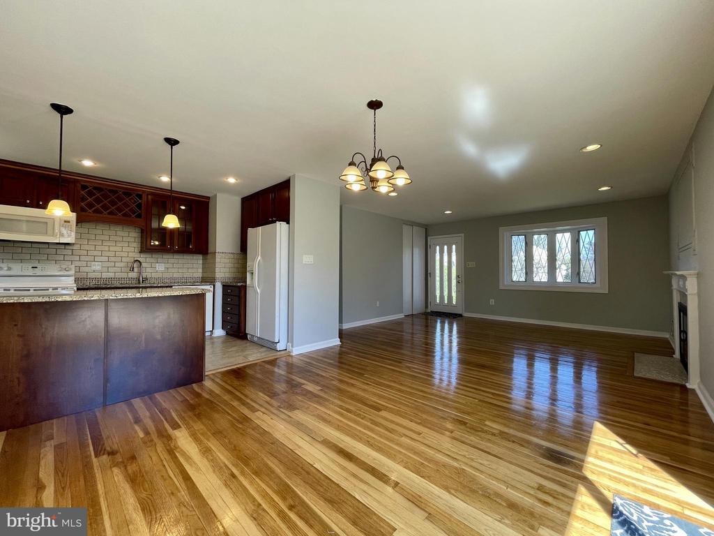 4100 SUMMIT PLACE