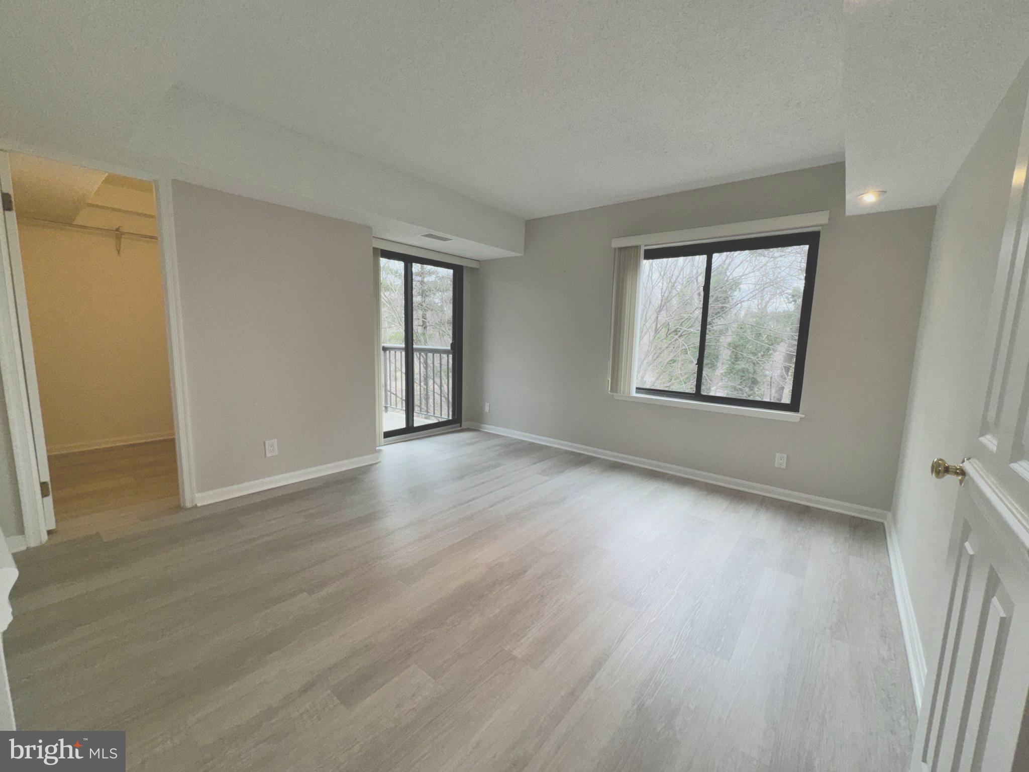 3800 POWELL LANE 302
