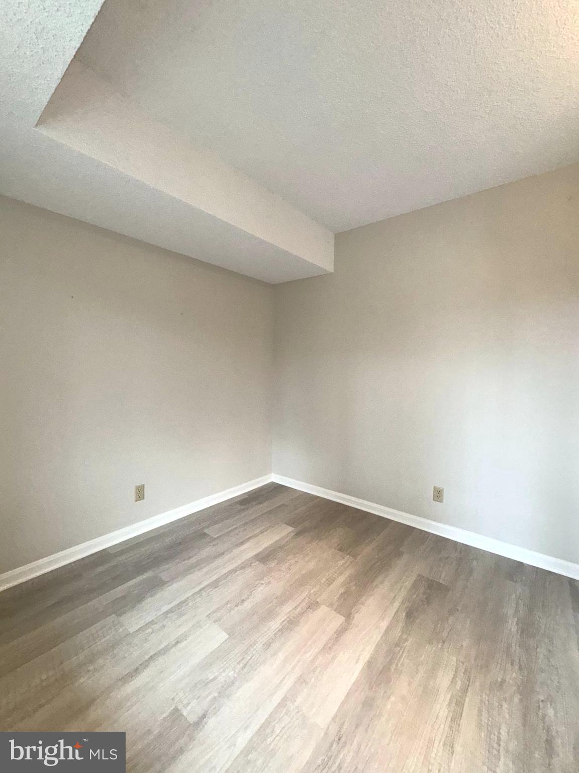 3800 POWELL LANE 302