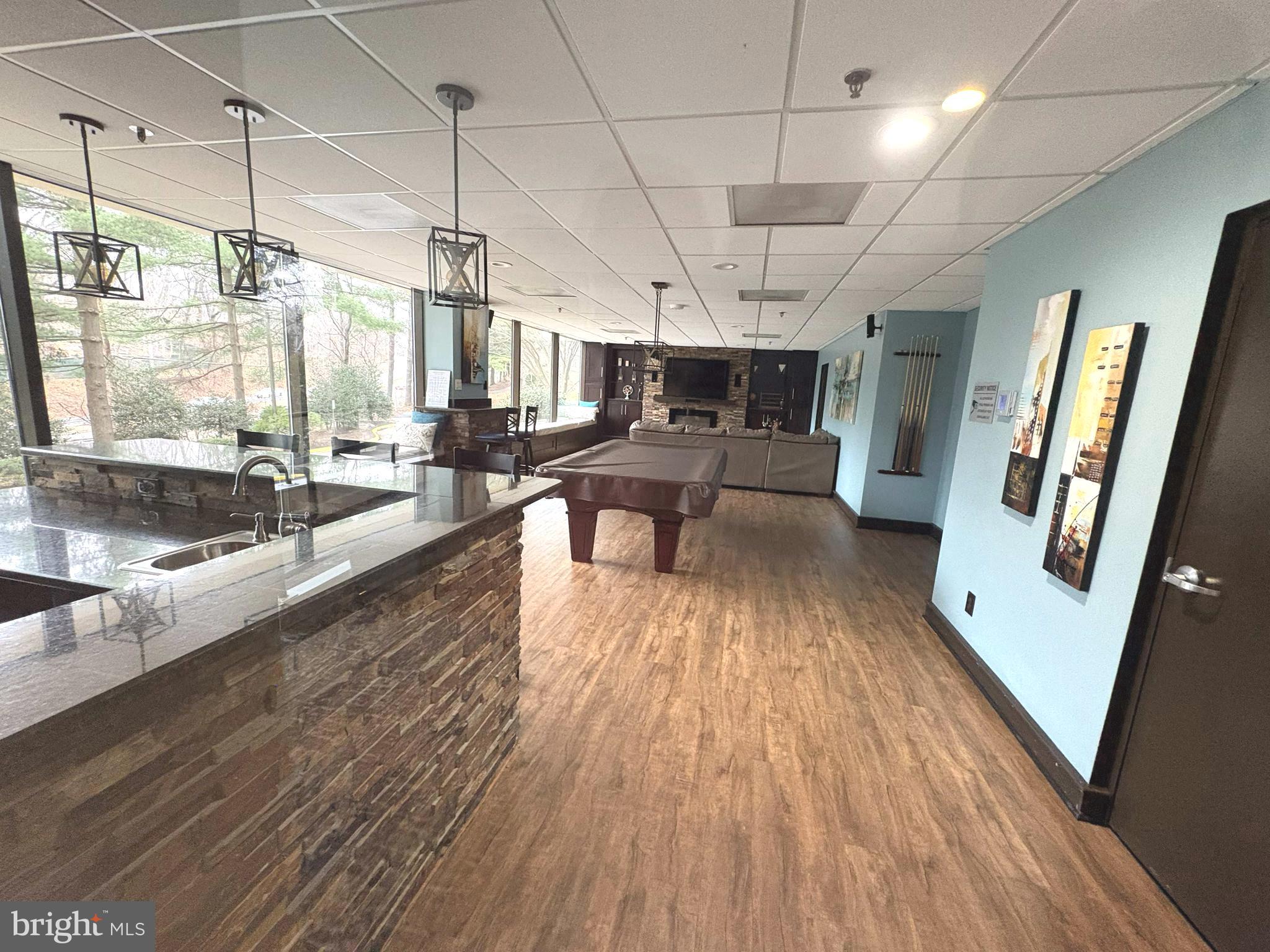 3800 POWELL LANE 302