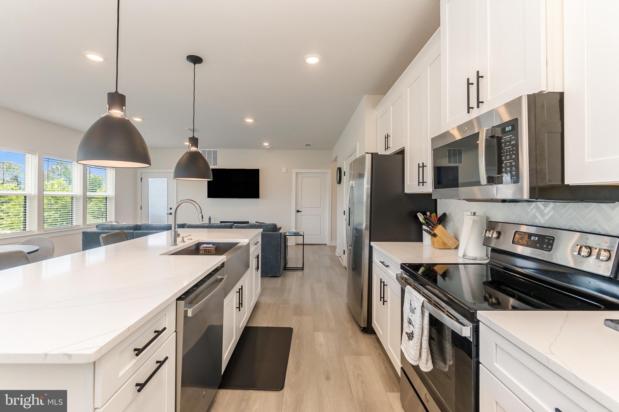 12850 MOSAIC PARK WAY B