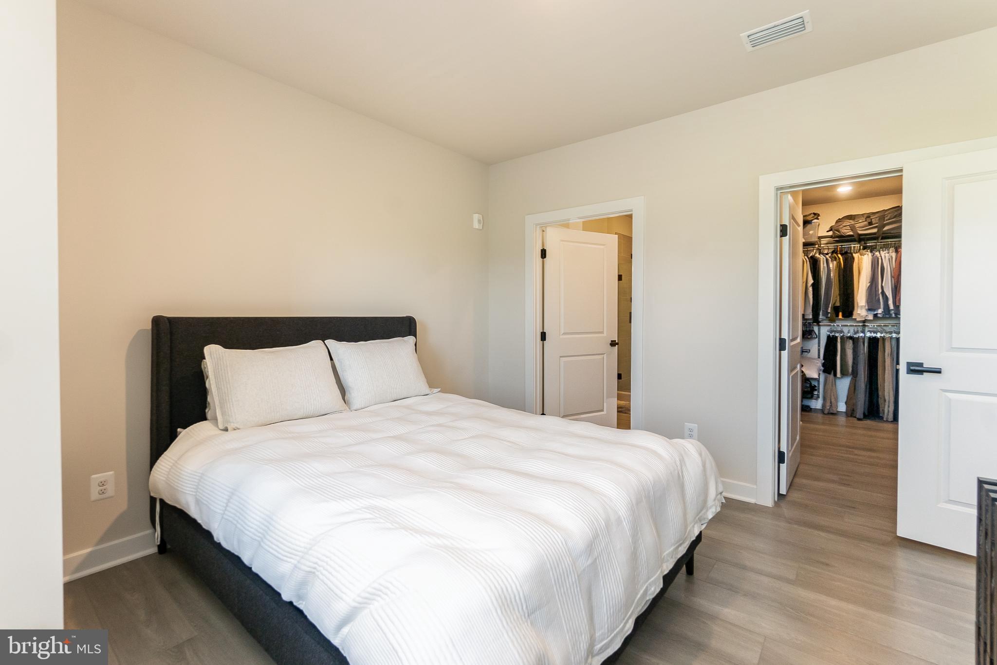 12850 MOSAIC PARK WAY B