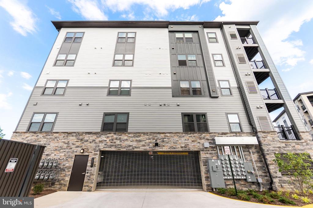 12850 MOSAIC PARK WAY B