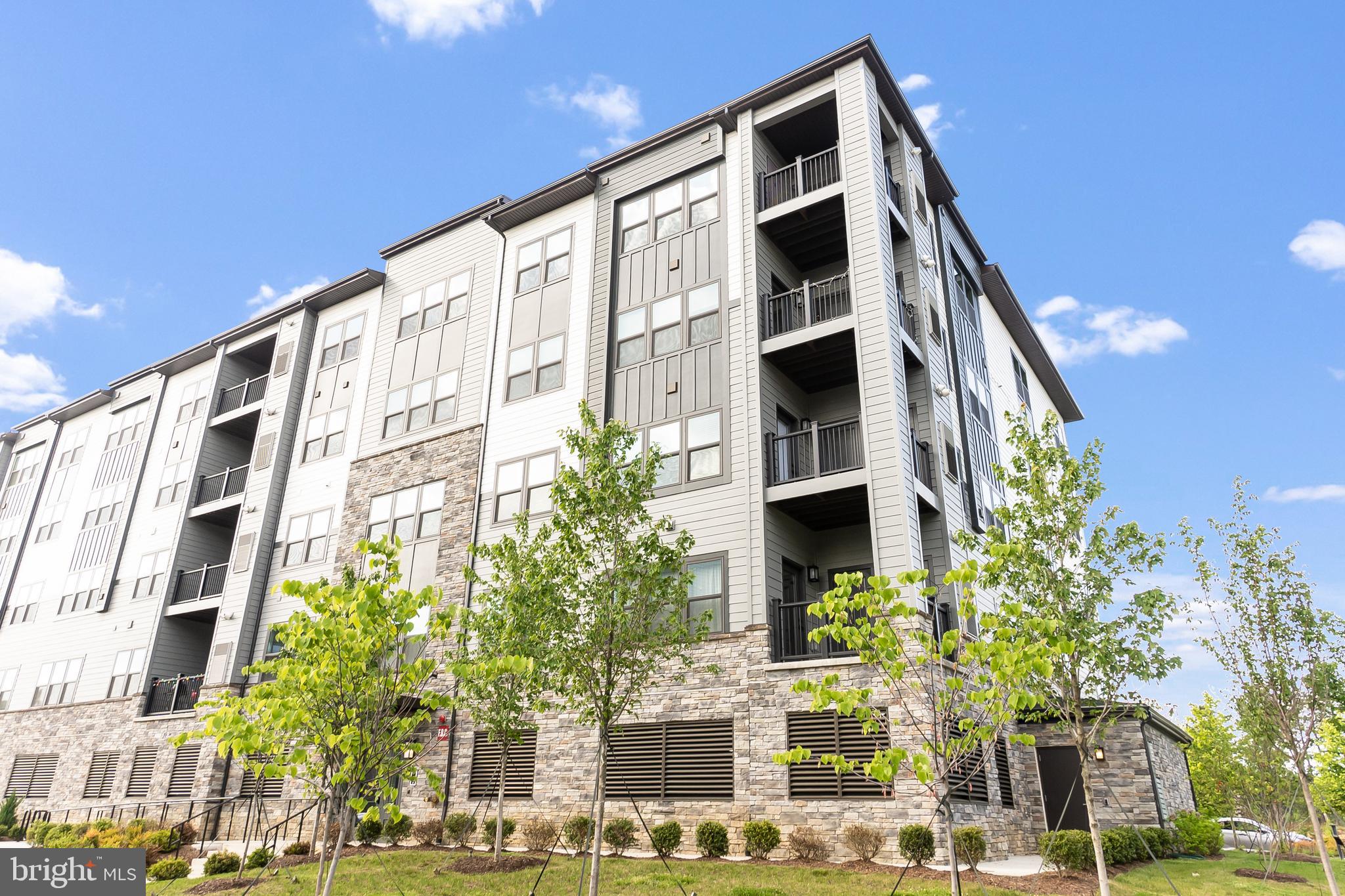 12850 MOSAIC PARK WAY B