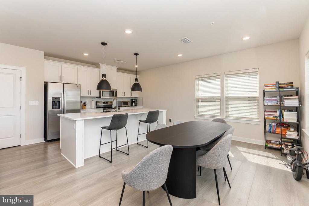 12850 MOSAIC PARK WAY B