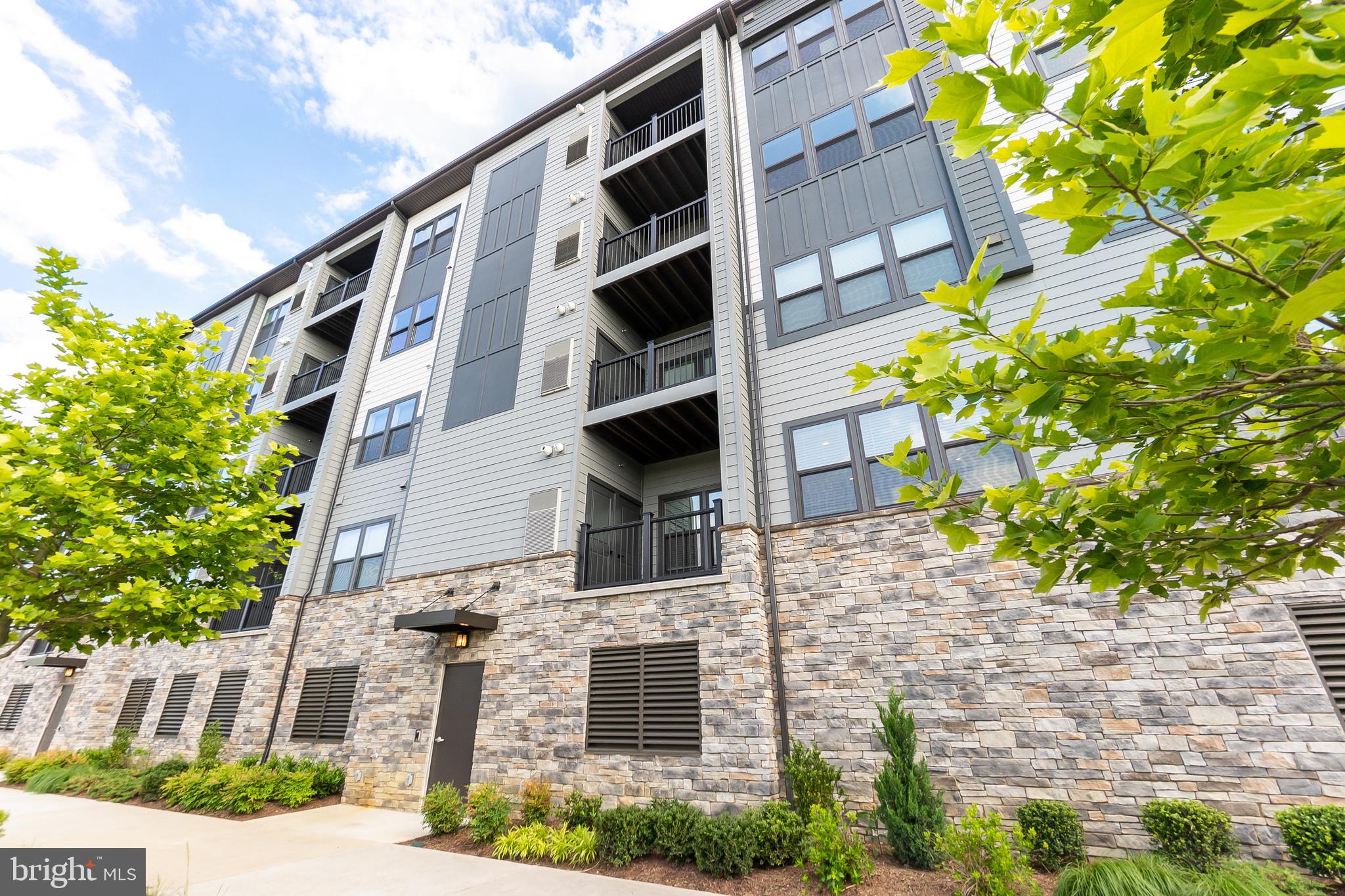 12850 MOSAIC PARK WAY B