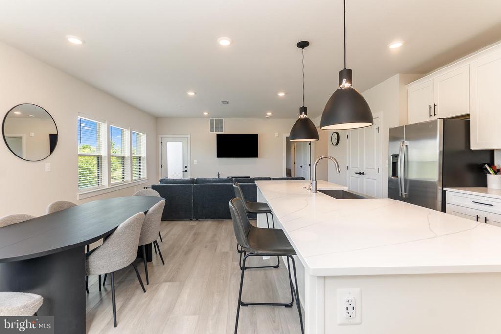 12850 MOSAIC PARK WAY B