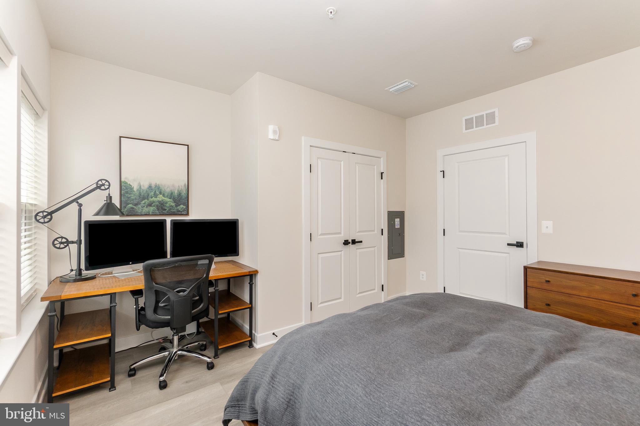 12850 MOSAIC PARK WAY B