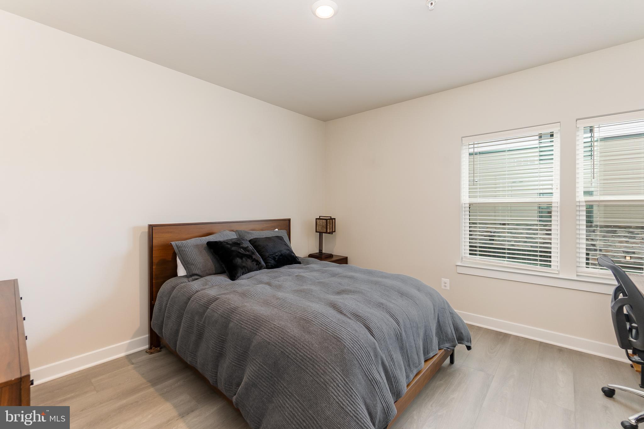 12850 MOSAIC PARK WAY B