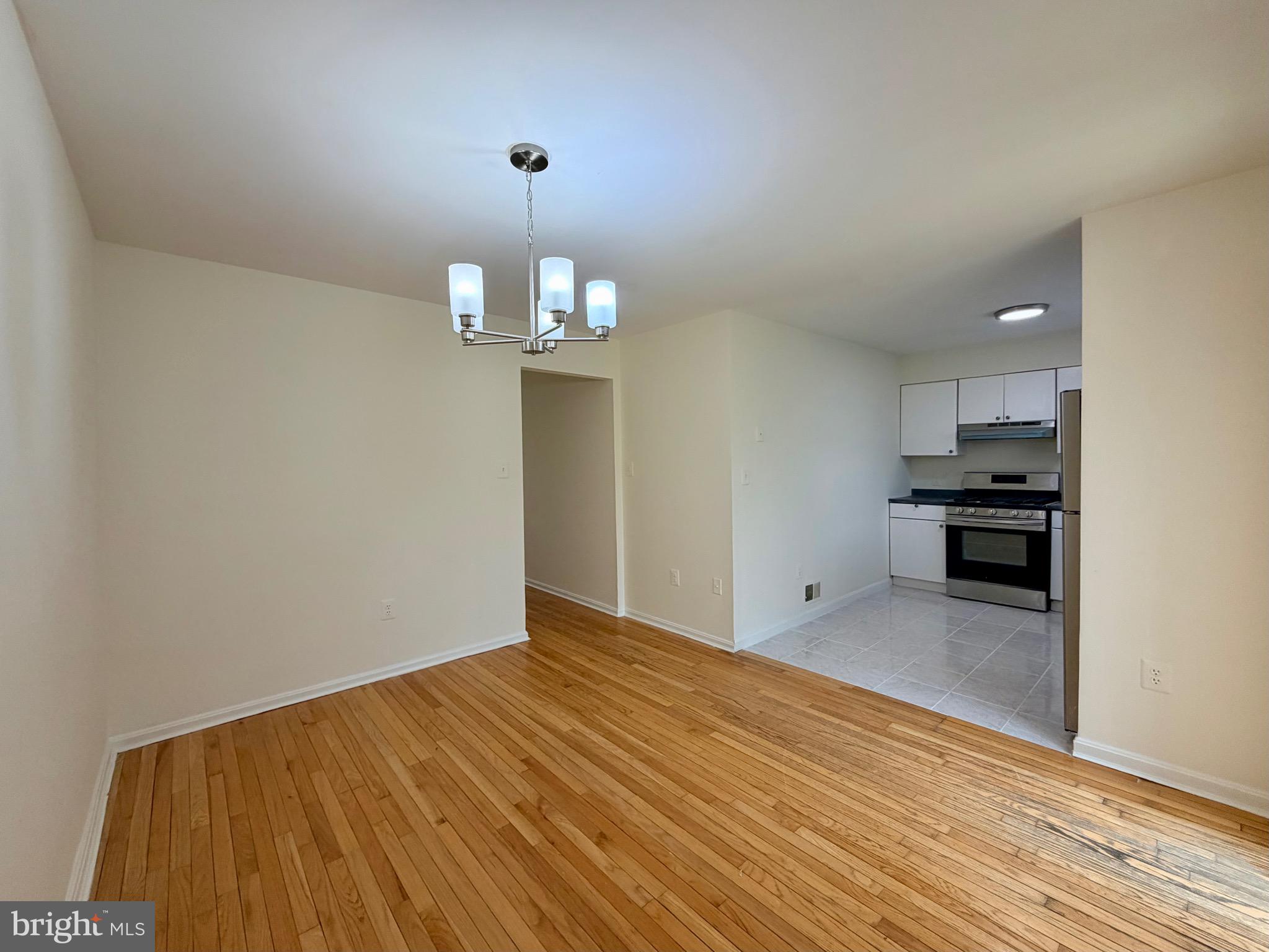 3048 HICKORY GROVE COURT