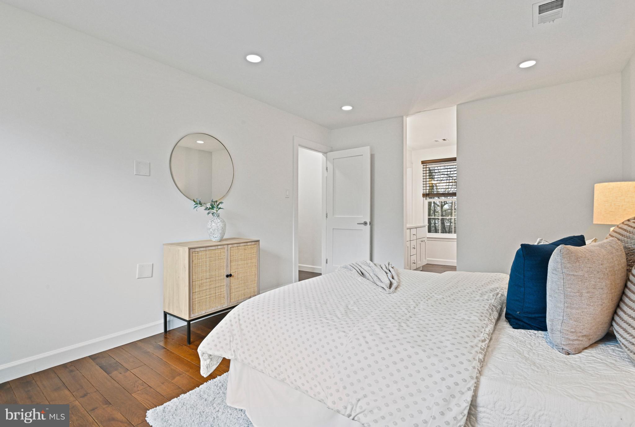 1413 BAYSHIRE LANE