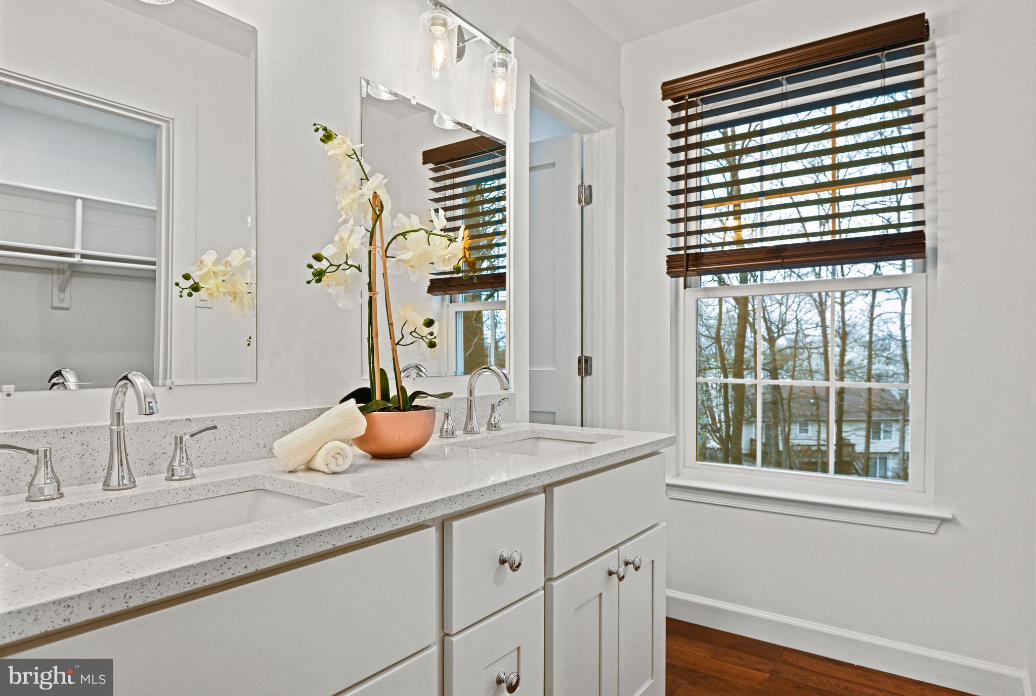 1413 BAYSHIRE LANE