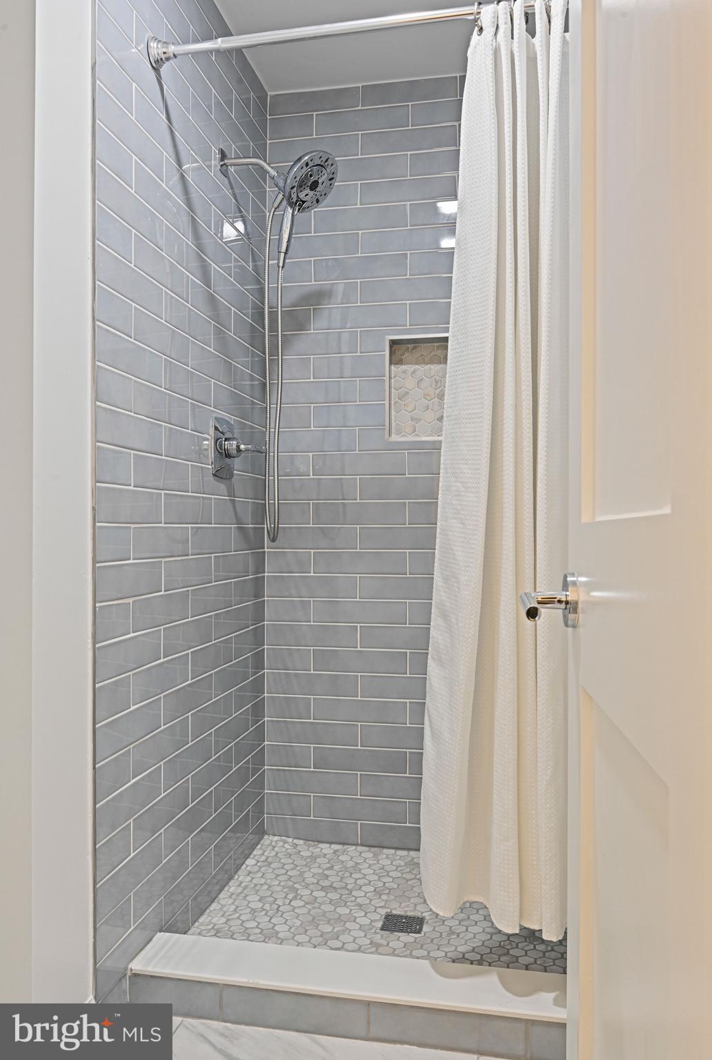 1413 BAYSHIRE LANE
