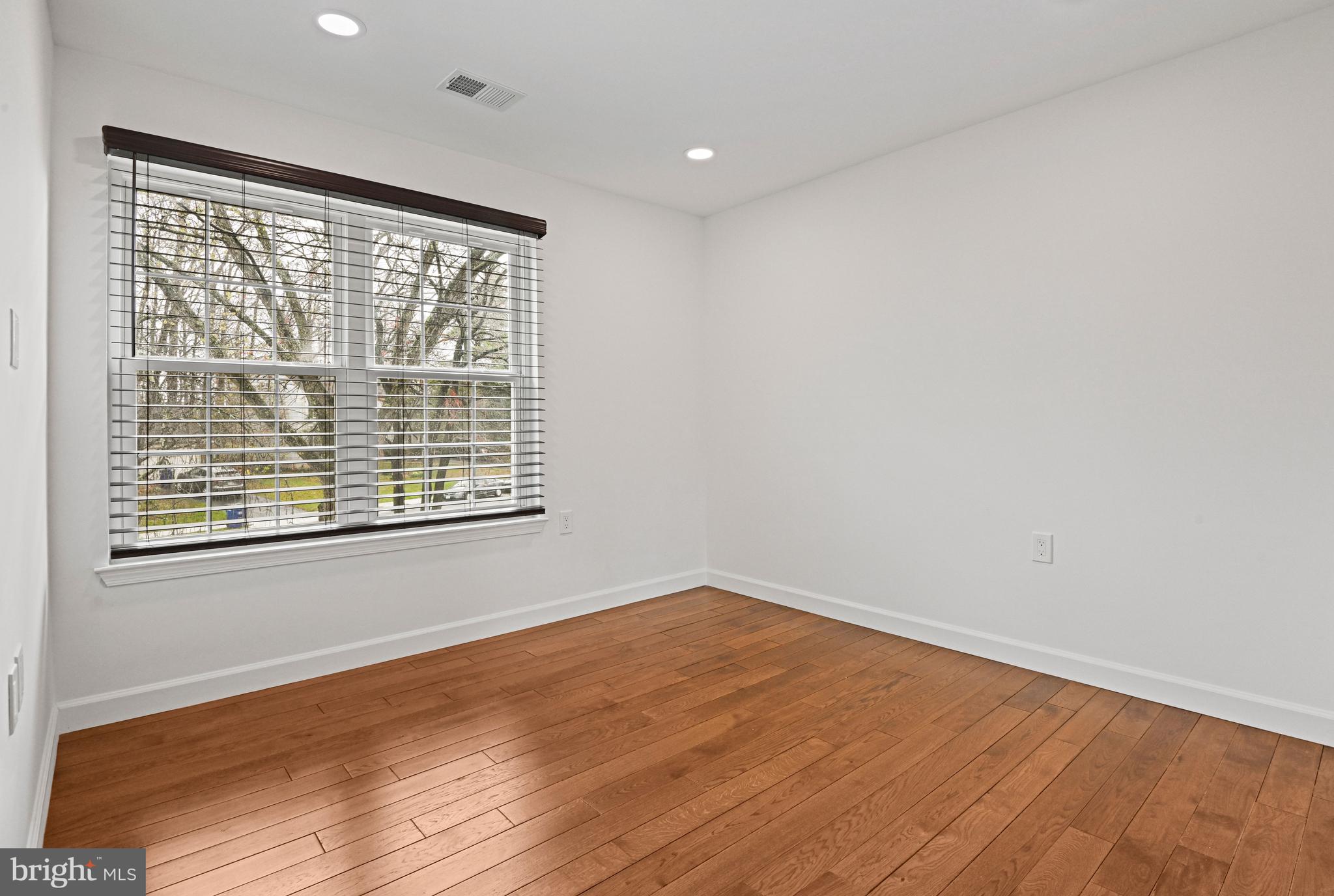1413 BAYSHIRE LANE