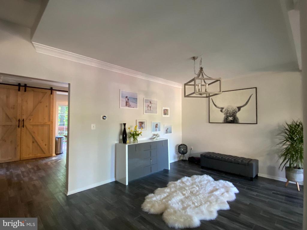 6117 DONIVAL SQUARE