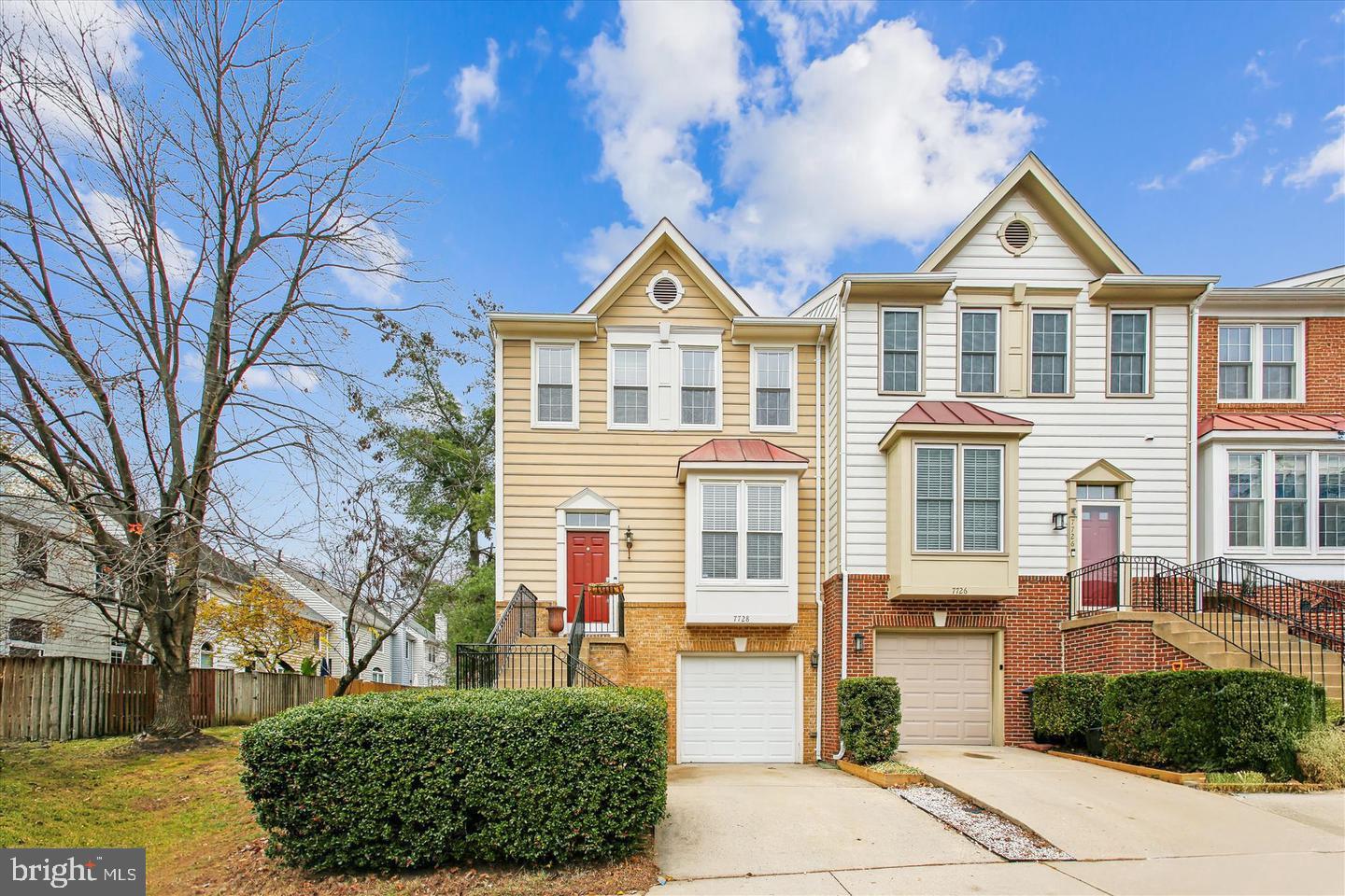 7728 HICKORY GLEN WAY