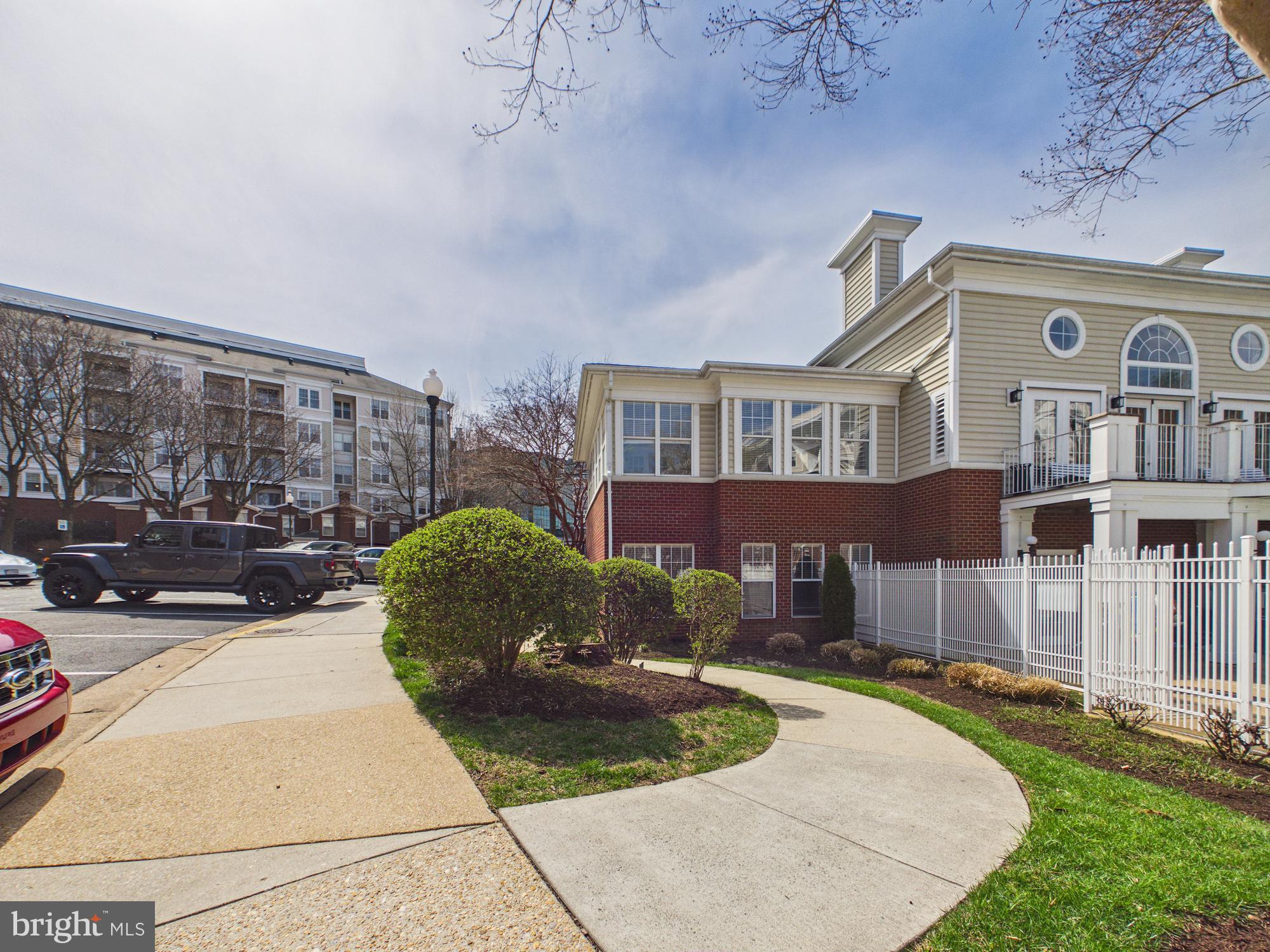 1645 INTERNATIONAL DRIVE TH-18