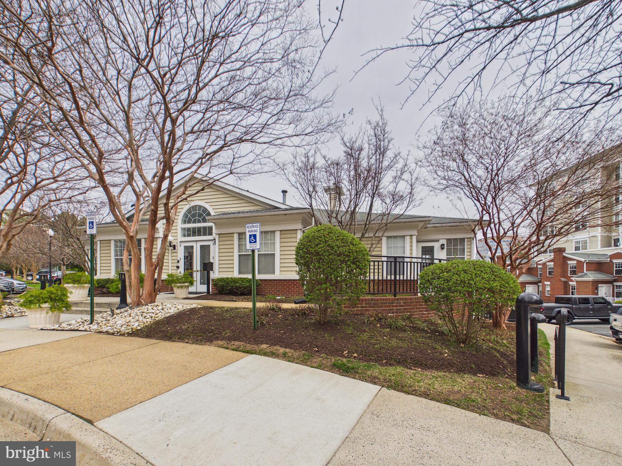 1645 INTERNATIONAL DRIVE TH-18