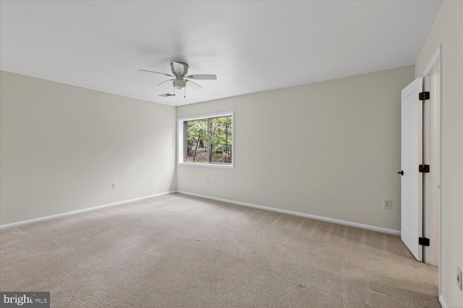 2105 LIRIO COURT