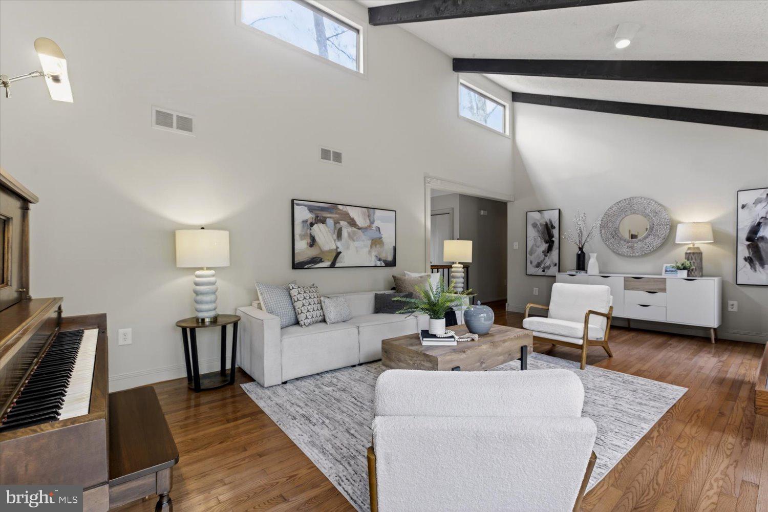 2105 LIRIO COURT