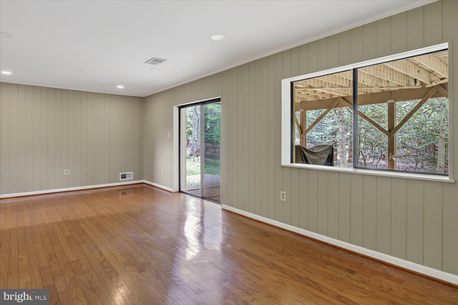 2105 LIRIO COURT