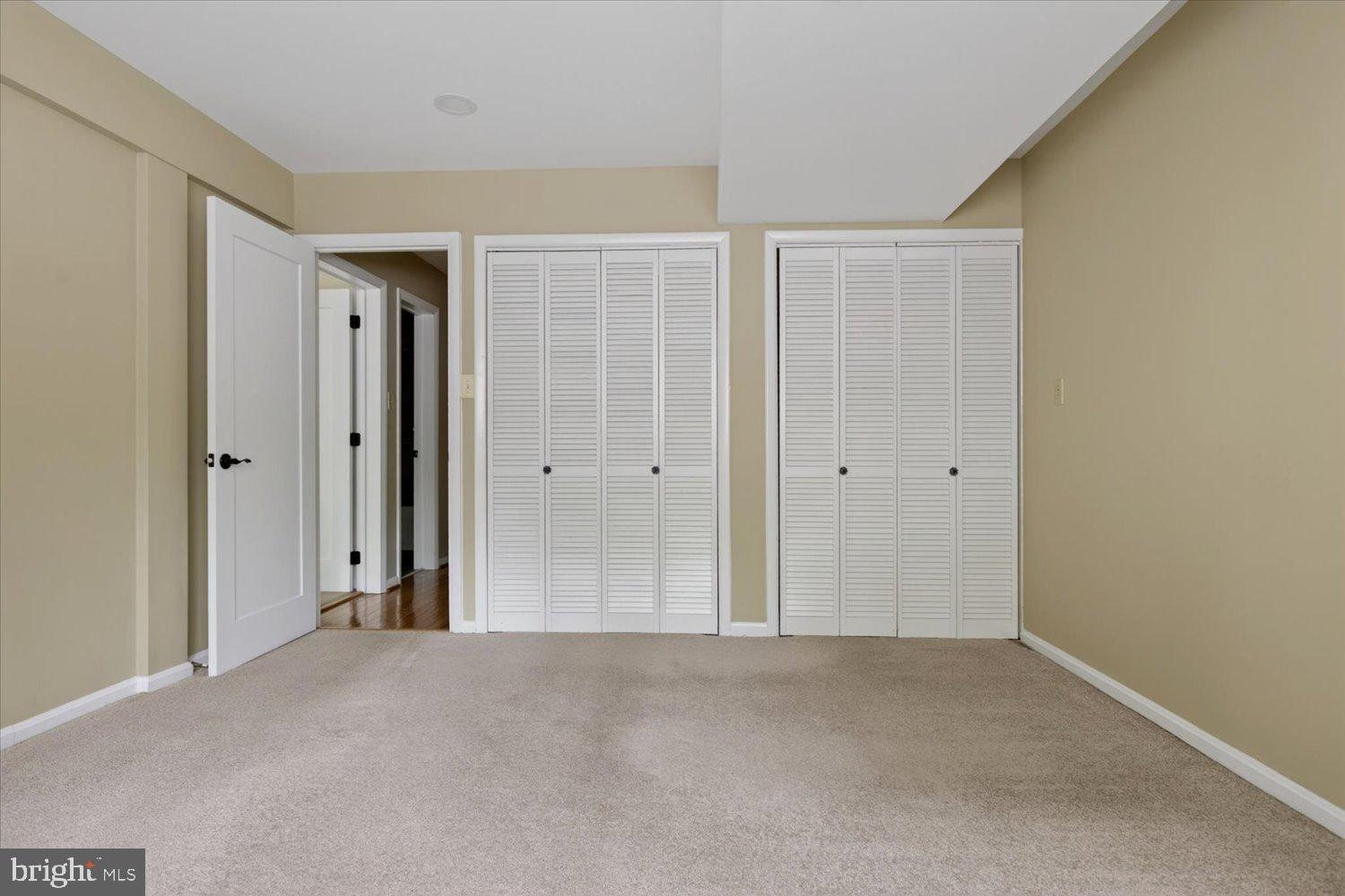 2105 LIRIO COURT