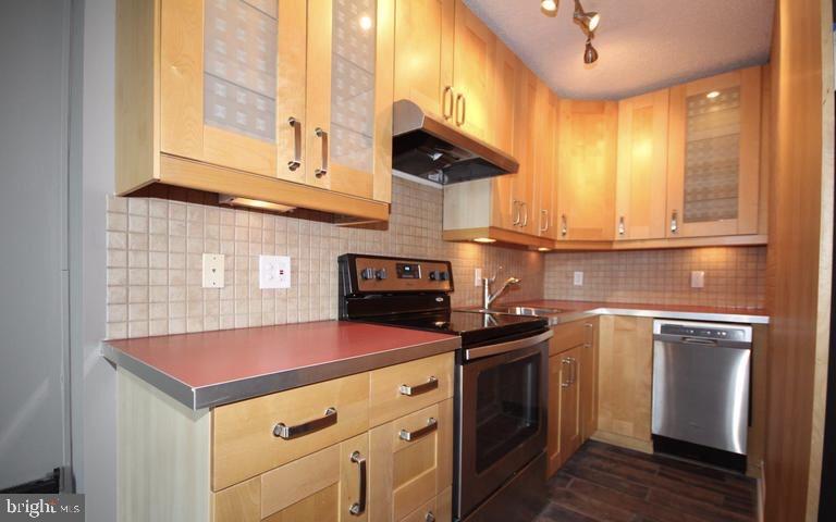 6800 FLEETWOOD ROAD 214