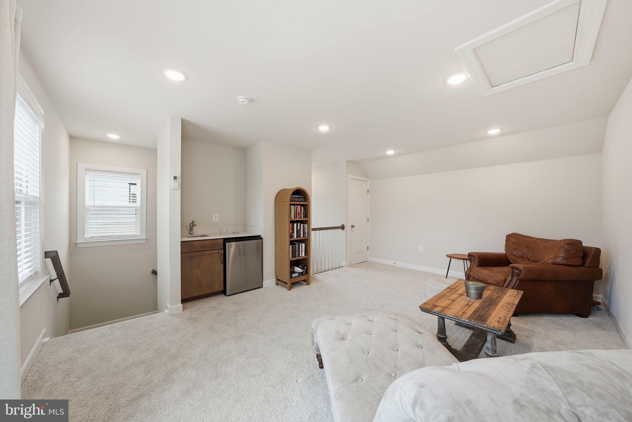 7220 MOUNTAINEER DRIVE