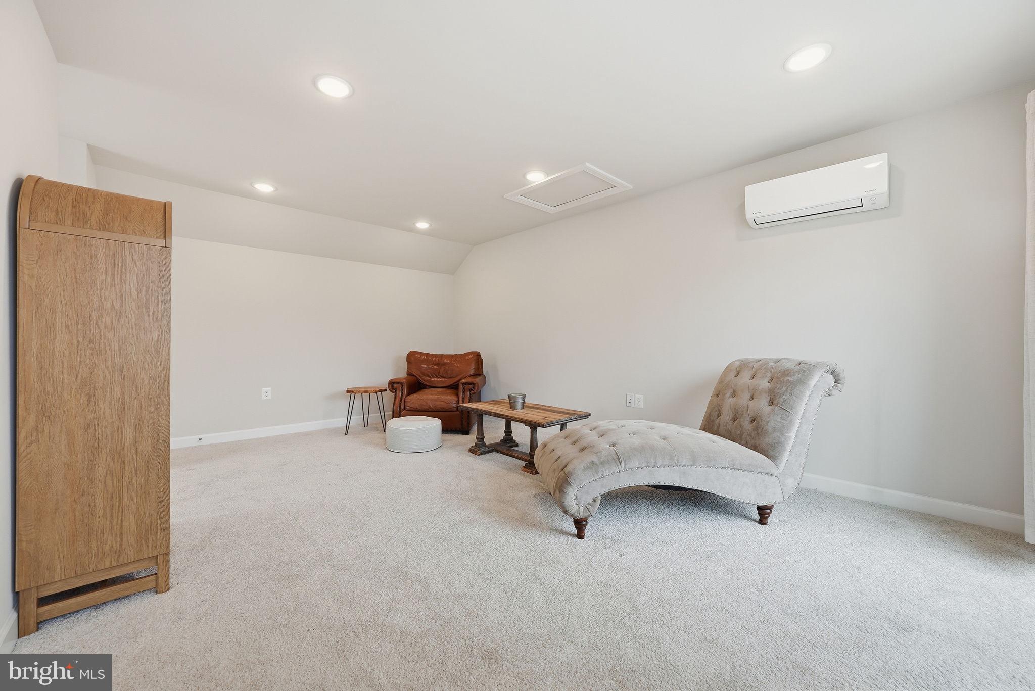 7220 MOUNTAINEER DRIVE