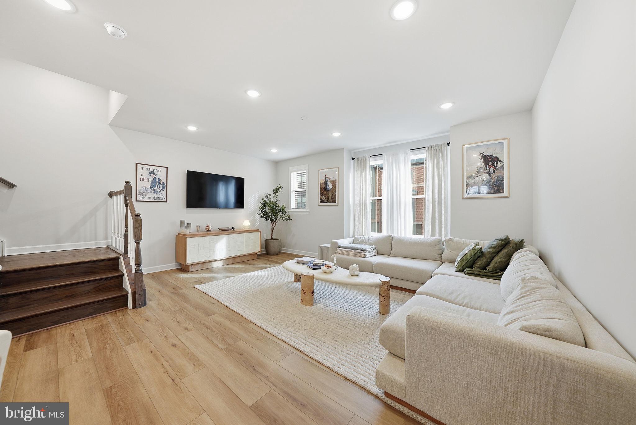 7220 MOUNTAINEER DRIVE