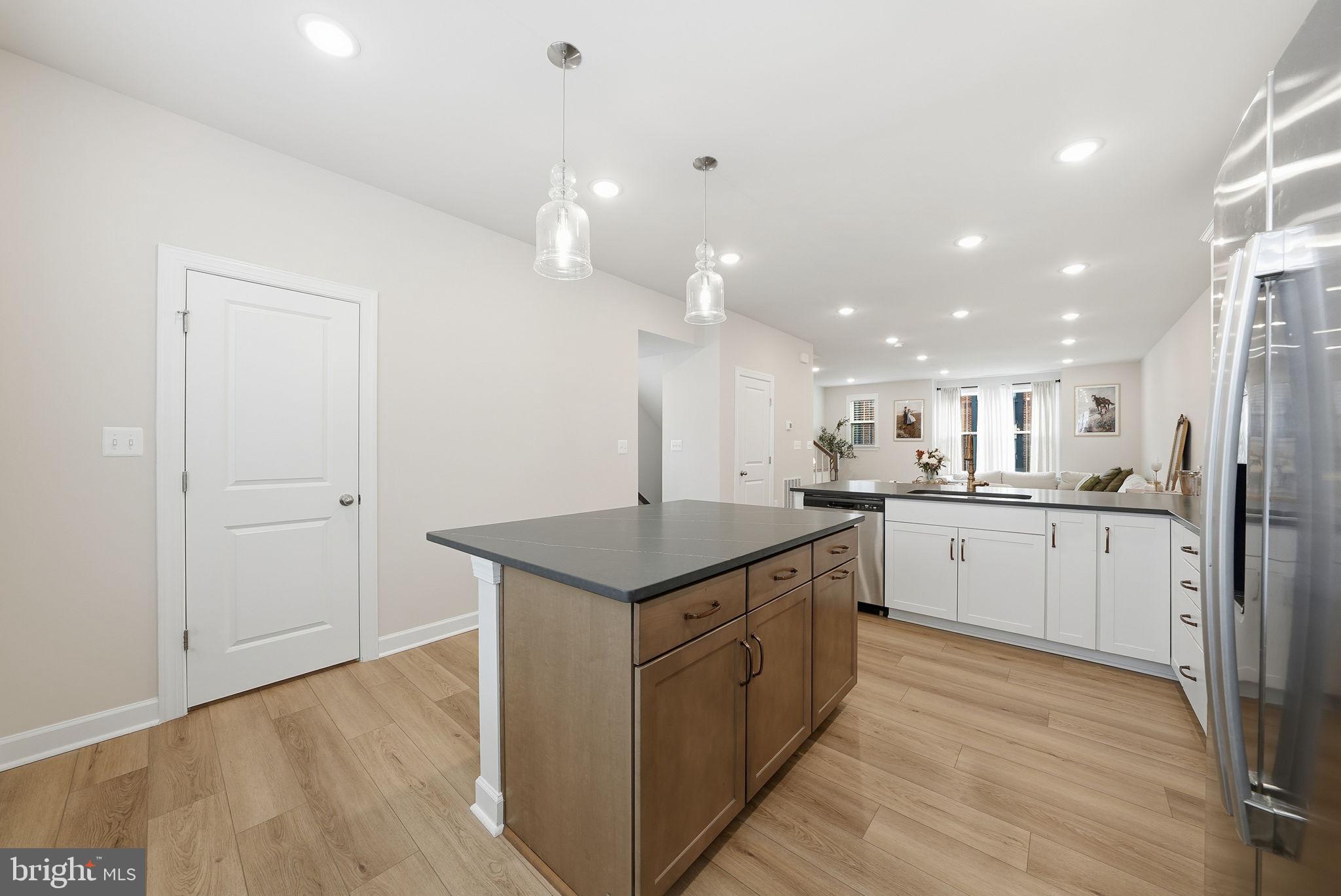 7220 MOUNTAINEER DRIVE