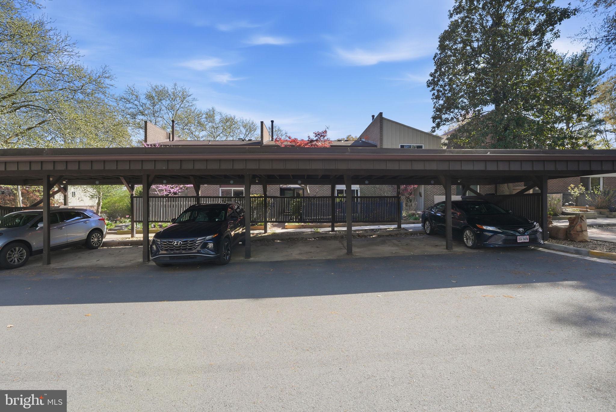 11556 LINKS DRIVE