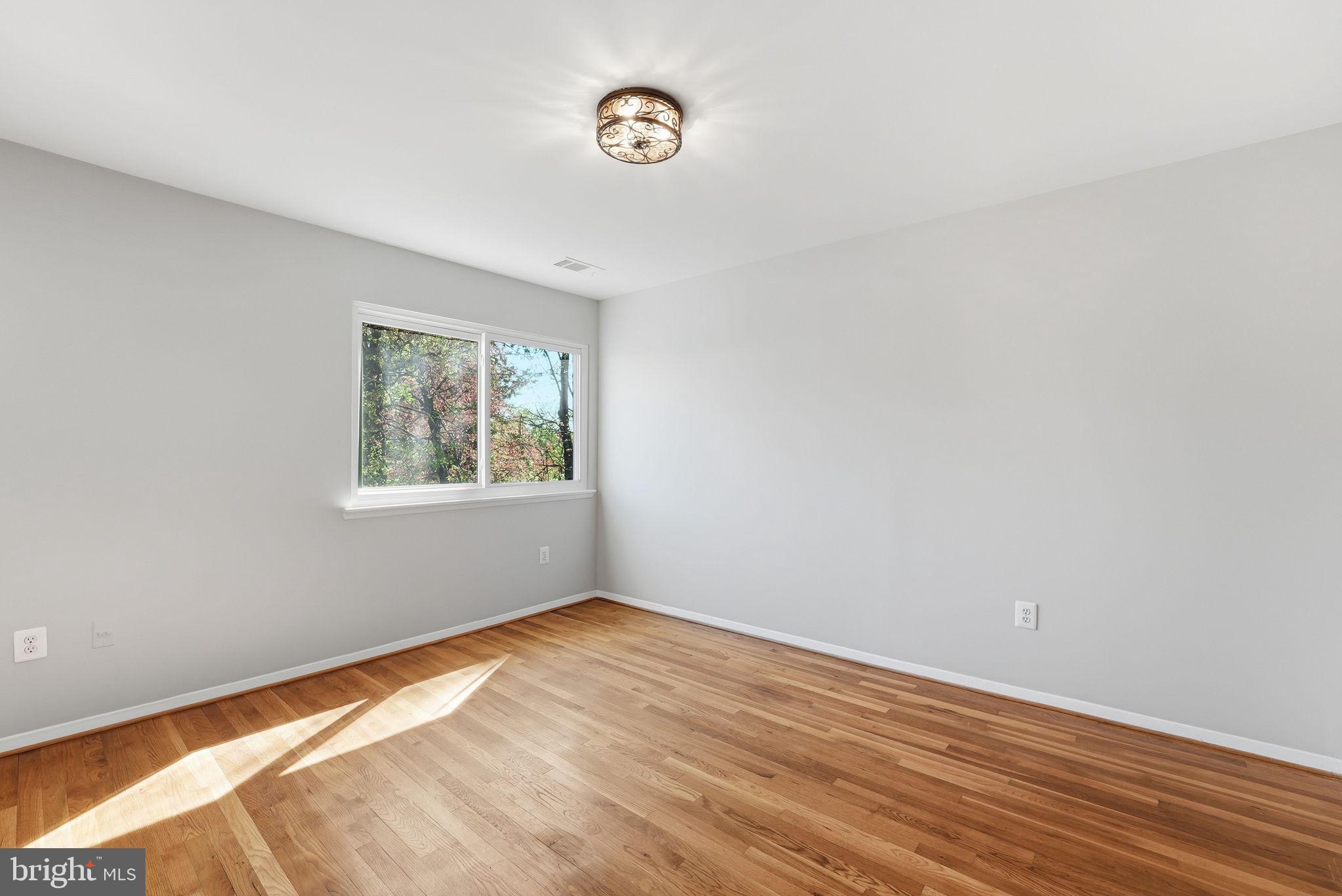 11556 LINKS DRIVE
